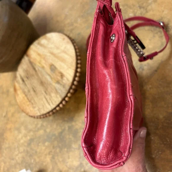 The Sak Limited Edition Pink Leather Crossbody Bag - Picture 14 of 16